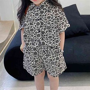 Chemise d'été de style japonais et coréen + Short 2Pcs Ensembles de vêtements floraux pour filles Shorts Boy 210528