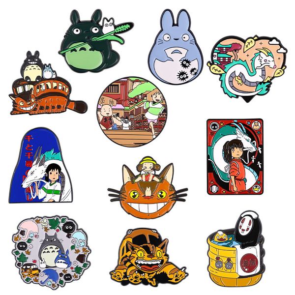 Broche de película de anime japonés que rodea a personajes de dibujos animados, aleación, pequeño dragón blanco, accesorios de revestimiento de libro, pin, insignia de pintura