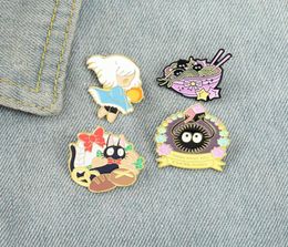 Iconos de manga de anime japonés lindas alfileres de plancha de placa de insignia mochilas de collar de collar regalos de joyas para amigos 4 colores8968966