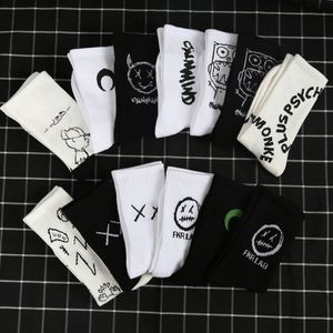 Chaussettes en coton japonais hommes femmes Couples Grimace grande Hip-hop mode sauvage dessin animé chaussettes rue Skateboard heureux drôle chaussette