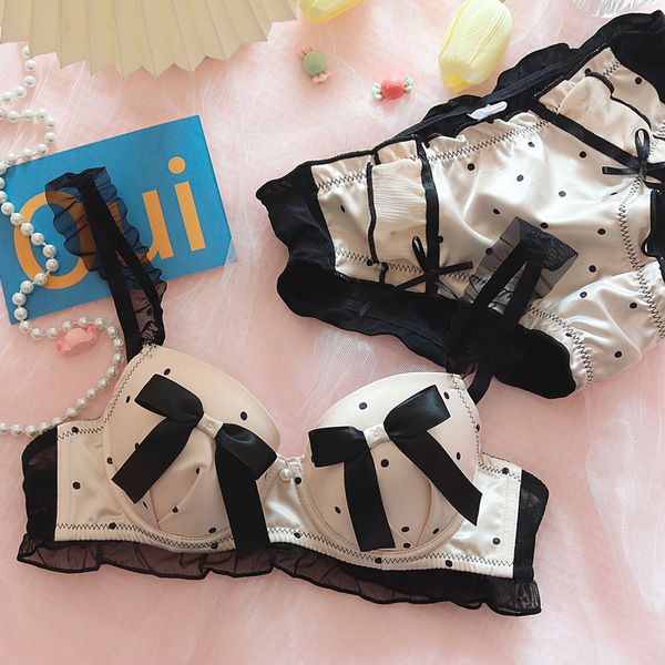 Lingerie japonaise Lolita Butterfly avec sous-pants de grande taille de girls de sous-vêtements de taille purement mignon petite coffre recueilli bralette