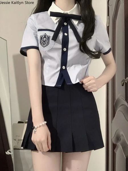 Estudiante japonés JK Uniforme escolar Verano Dulce Kawaii Set Vintage Cute Girls Camisa azul marino y mini falda plisada 240301