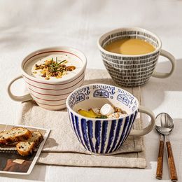 Style japonais Masse de café en céramique à rayures à la main irrégulière grande capacité 400 ml de boisson à eau tasse de farine d'avoine tasse de thé 240417