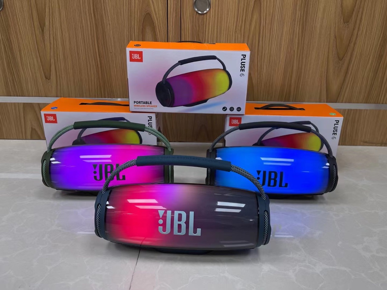 Altoparlante Bluetooth wireless JBL PULSE6 Pulse 6 Suono stereo portatile impermeabile per bassi profondi con luce LED Partybox per feste