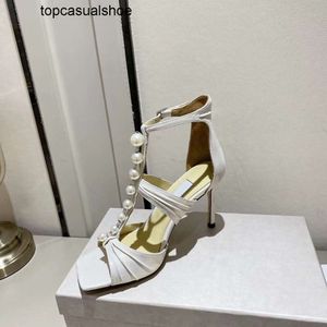 JC Jimmynessity Choo Pearl Sandals Shoels Talons de mariage Chaussures Femmes Générette en cuir Strass pointu à bout ferme