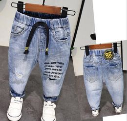 Jeans Kinderbroeken kinderbroeken baby jongens jeans kinderjeans voor Baby jongens denim broek peuterkleding 2-7 jaar 230904