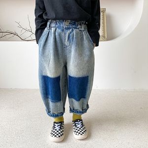Jeans Koreaanse stijl Fashion Patchwork Jeans Boys Fashion Loose Sand Washing Denim Pants 1-7y 230306