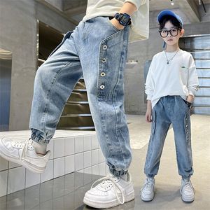 Jeans printemps vêtements pour enfants garçons mode décontractée bundle pieds lâches tout match jeans moyen et petit pantalon denim enfant en bas âge 230413