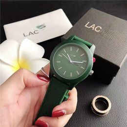 Jelly Color Watch des montres féminines masculines Couple Internet Celebrity Casual Watch Designer Luxury Designer High Qualityluxe