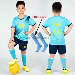 Jerseys 2023 Children Football Jerseys Boys Soccer Clothes sets Courtes manches pour enfants Uniformes de football pour enfants