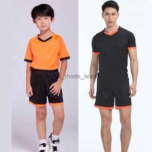 Jerseys Children Soccer Jersey Shirts Shorts sets personnalisé Design Retro Football Uniforms Men Kids Sports Team Team Suit Boys Kit Fast Séchage