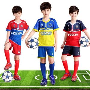 Jerseys Custom Printing Boys Football Training Jersey LDrens Football Shirts Polyester Summer Soccer Wear Uniform Sets voor kinderen Y301 H240508