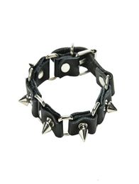 JettingBuy 1pc Cool Wolf Tooth Bangle Fashion Gothic Metal Cone Stuz poilttes Rivet Le cuir Men Punk Style2135106