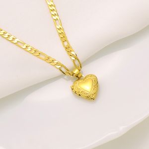 Sieraden 22K geel massief goud AFWERKING hart open hanger ketting met ketting Italiaanse Figaro schakelketting