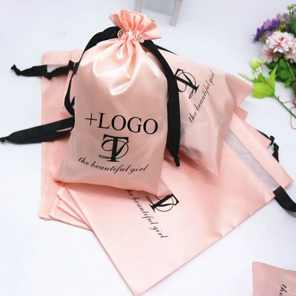 Joyería 50 Uds bolsa de satén rosa bebé embalaje maquillaje para el cabello bolsas con cordón de seda cosmética bolsita de regalo para fiesta de boda bolsita personalizada con logotipo impreso