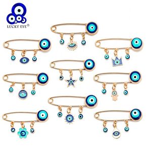Accessoires de bijoux Fashion JewelryBrooches Lucky Eye Blue Turkish Evil Eye Brooch Broch pour les femmes Men Détonnant la fleur d'huile STA9588612