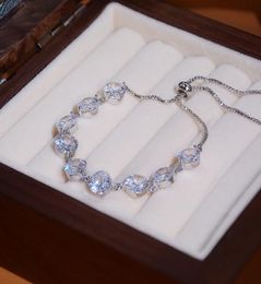 Accessoires de bijoux Fine JewelryBracelets Feminia Super Shine Transparent Zircon Bracelet pour les femmes AAA Qualité Big Bling Zirconia5623288