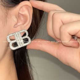 Sieraden BB Earring Internet Niche Design Full Diamond Double B Letter Oorbellen Licht Fashionable Feeling Celebrity Earrings5656956