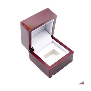 Boîtes à bijoux 1 trou boîte d'affichage en bois adaptée à diverses séries mondiales de football de basket-ball champions de l'équipe de championnat bague souvenir Dro Dhbpl