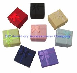 Sieradenboxen 12 24 36 48PCS Fashion lint sieraden doos multi -kleuren ring oorbellen hanger 4x4x3cm display verpakking cadeau 230310