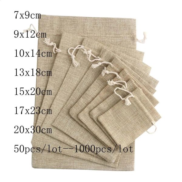 Boîtes à bijoux 50 pcs/lot 7x9 9x12 10x14 cm sacs-cadeaux en Jute sacs à bijoux en lin de coton pochette d'emballage à cordon affichage sac de mariage sacs en toile de Jute 231116