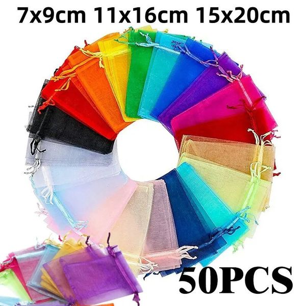 Boîtes à bijoux 50pcs / lot sac d'emballage multicolore 7 9 11 16 15 20 cm sacs en organza rangement cadeau pochettes de cordon de mariage en gros 231117