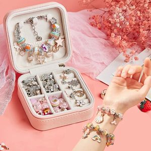 Cajas de joyería Conjunto de pulsera con cuentas de bricolaje con caja de almacenamiento para niñas Regalo Acrílico Europeo Cuentas con orificios grandes Kit de fabricación de joyas DIY hecho a mano 231011