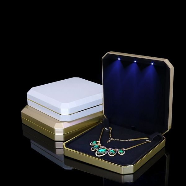 Cajas de joyería Joyas LED Conjunto grande Caja Organizador Pendiente de perlas Collar Exhibición Cajas de regalo para boda Caja de almacenamiento de joyería de plástico plegable 230211