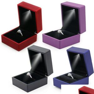 Boîtes à bijoux LED Lighted Ring Box Boucle d'oreille Cadeau de mariage Emballage Affichage Lumières d'emballage Créatif Titulaire Drop Livraison Otqca