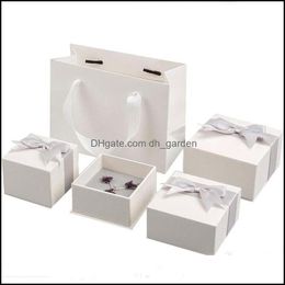 Sieradenboxen Verpakking Display Hoogwaardige witte papieren doos kettingring met lintzak Earring Geschenk sieraden Organisator Drop Delive