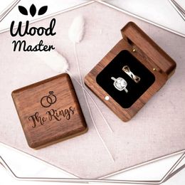 Boîtes de bijoux Boîte de mariage personnalisée Boîte d'anneau en bois personnalisé Anneau de mariage Gabillement KeepSake Scarved Ring Board