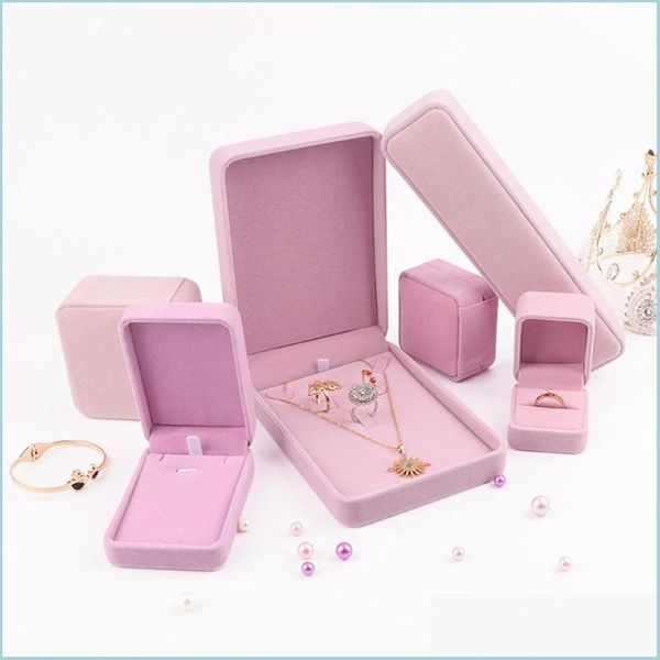 Cajas de joyería Caja de embalaje de regalo de joyería rosa Veet Anillo Gemelo Pendiente Colgante Collar Brazalete Pulsera Broche Joyería Pac Dhcqu