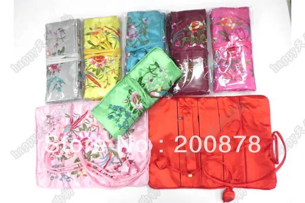 Cajas de joyería TDC012 Bolsa de rollo única Bolsa de almacenamiento portátil de seda bordada de China Buen regalo de Navidad para niña 20 piezas / lote 231117