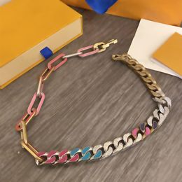 El diseñador de la marca de joyería establece Beacelets para mujer, pulseras de lujo de aleación, conjuntos de collar, naturaleza de moda con caja jerry5a235N