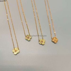 Sieraden Clover Titanium Stalen Sieraden Nieuwe Vier Blad Dubbele Diamanten Ketting Gouden Kleine Ketting