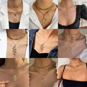 Bijoux Pendre en forme de création avec collier de diamant Collier Personnalisé Metal Snake multicouche Chaîne de chandail