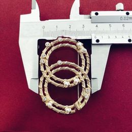 Personnalisation de bijoux Broches Vintage de luxe pour femme Mode Broche Brand Lettrage Lettrage Répétues officielles 18K plaqué or 5A + Épingles de style classique