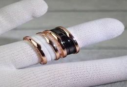 Bijoux Designer 2019 New Ring Man Woman Rose Gold Black and White Line Ceramic Ring Couple Jewelry Luxury Inoxydy Steel Punk ST2969074