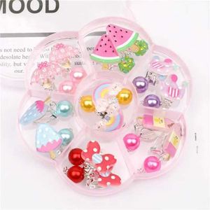 Bijoux auriculaire 7 paires de mini-clips d'oreille mignons adaptés aux filles en plastique hypoallergéniques des filles non perforées adaptées à la douleur de soulager les enfants WX5.21