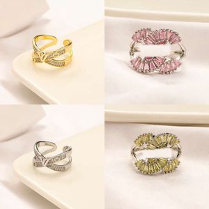 Sieraden mode ontwerper brief ringen vrouwen liefdes charmes bruiloftsprijs kristal vergulde koperen vinger verstelbare open ring accessoires