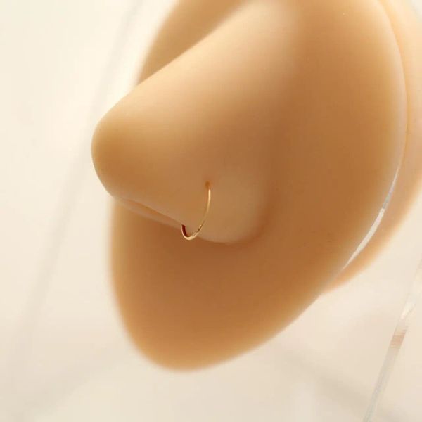 Bijoux Goldtutu 14k Gold simple cerceau de nez simple pour les hommes et les femmes, les petites piercings de nez, AU585, KJ468