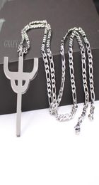 Jewelry Gothic Punk Judas Priest Collier en acier inoxydable Men039 Pendard Symbo Symbo Symbo Symbo Symbo Amulet7711458