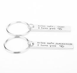 Lettre de bijoux Keychain Drive SAFE SAFE fille fille Love You Keychain Lucky Key Chain Keyring Charm Famille Christmas Gift9248667