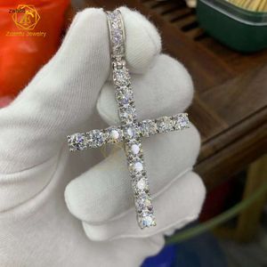 Sieradenfabrikant Hiphop Ice Out for Men 925 Sterling Silver Gemstone Pendants 5mm Moissanite Cross Pendant