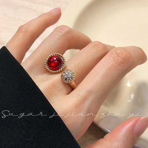 Bijoux Master Designs Anneaux de haute qualité Luxury Red Ring Women Style Personal Style Silver avec Cleefly commun