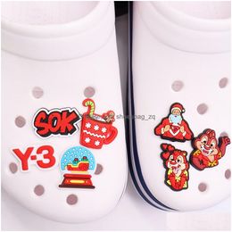 Sieraden moq 20 stcs pvc cartoon santa claus eekhoorn kristallen ball drink schoen charmes accessoires verstopte pins buckle decoratie voor armband dhyvx