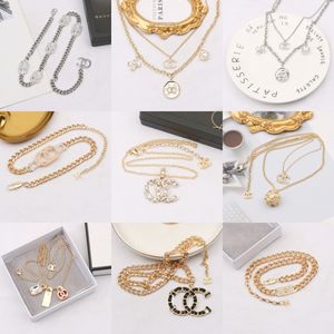 Sieraden Kettingen Wit Verguld 925 Zilver Afgestudeerd Luxe Merk Ontwerpers Letters Stud Geometrisch Beroemde Vrouwen Rond Kristal Strass Goud Bruiloft 95 Ketting