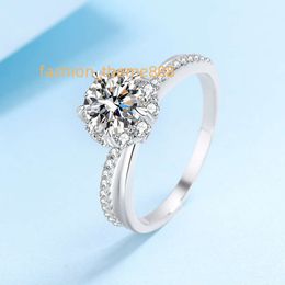 Sieraden Geplatineerde 1CT Moissanite Diamanten Ring 925 Sterling Zilveren Bruiloft Verloving Aanpassen Hoge Kwaliteit Eternity Ring