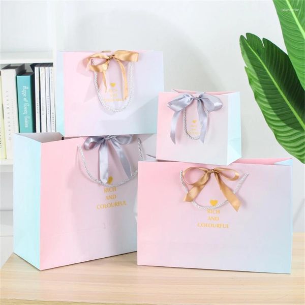 Bolsas de joyería 10 PCS Bolsa de regalo de papel degradado con cinta Paquete de diseño de moda rosa Bolsas de compras para el año Fiesta de cumpleaños Día de San Valentín