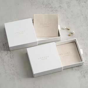 Bolsas de joyería 100 juegos 9x9x1,7 cm Caja de papel con logotipo personalizado con bolsa Bolsa Pequeño embalaje elegante Cajas de cartón con cajones a granel